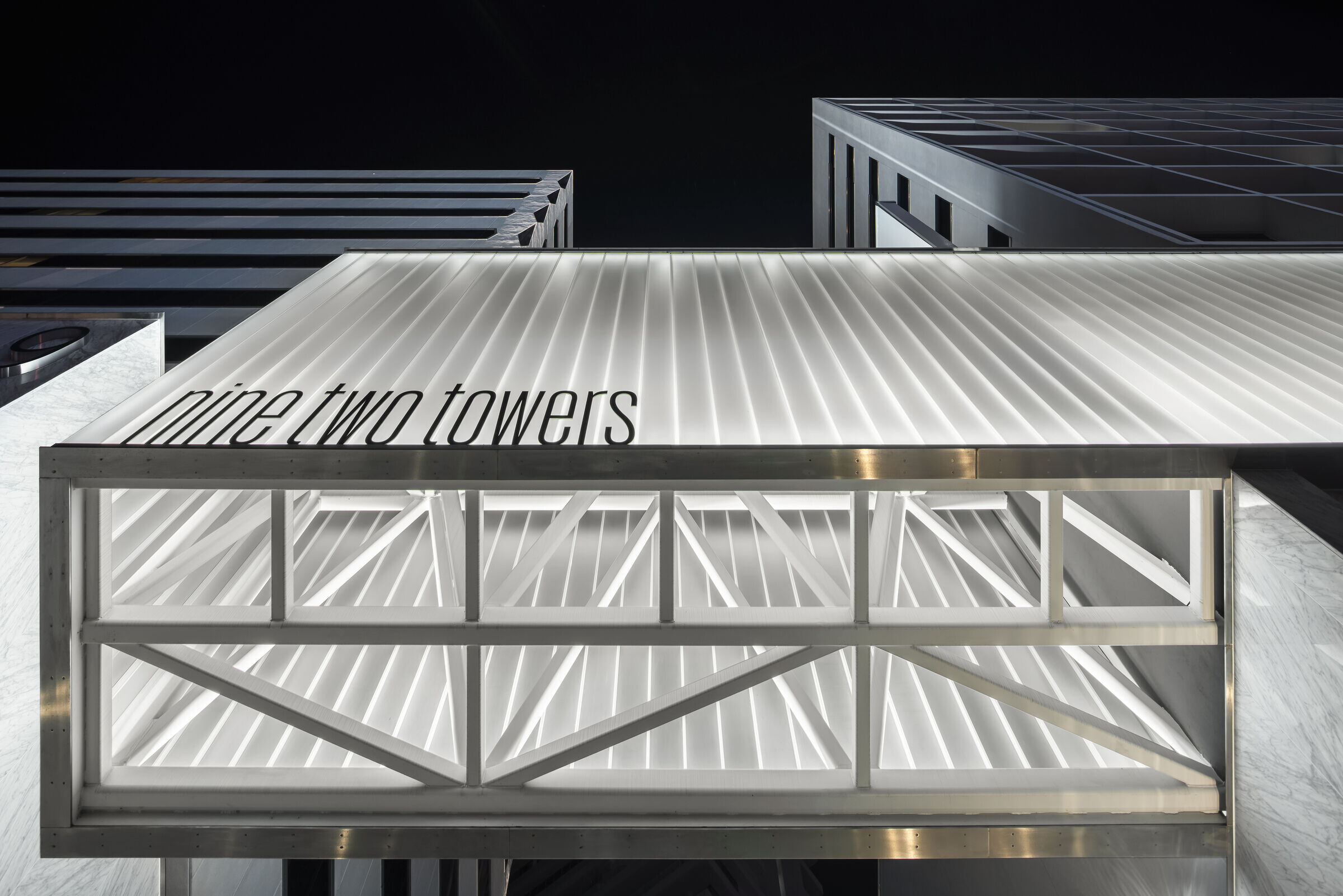 9255 - 9229 Sunset Blvd