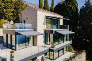 Under the shade of T-Hide overlooking Trieste